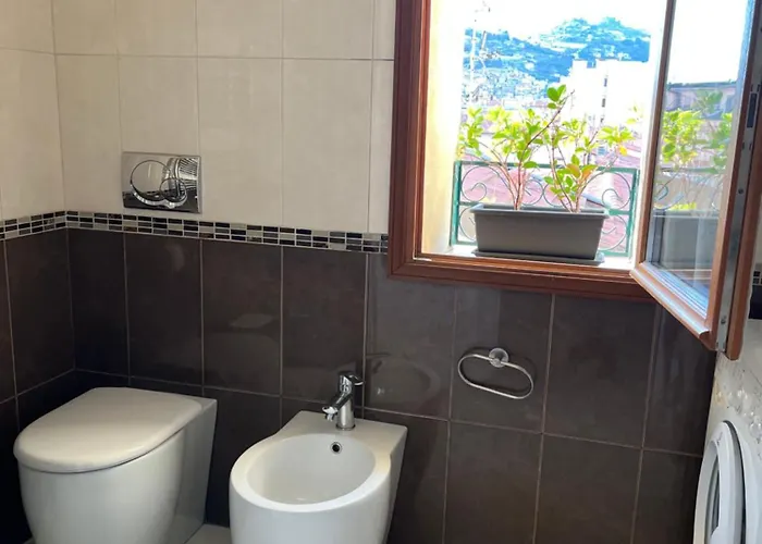 Cavour * 文蒂米利亚